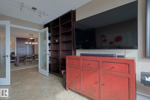 702 9923 103 Street, Edmonton, AB - Indoor Photo Showing Other Room