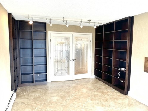 702 9923 103 Street, Edmonton, AB - Indoor Photo Showing Other Room