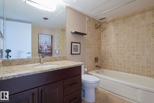 702 9923 103 Street, Edmonton, AB - Indoor Photo Showing Bathroom