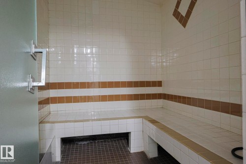 702 9923 103 Street, Edmonton, AB - Indoor Photo Showing Bathroom