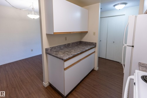 407 11211 85 Street, Edmonton, AB - Indoor