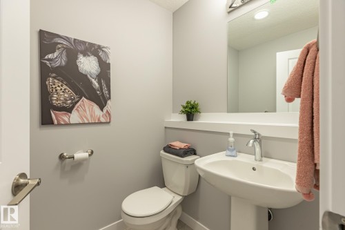 10716 99 Street, Morinville, AB - Indoor Photo Showing Bathroom