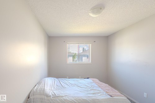 28 4350 23 Street, Edmonton, AB - Indoor Photo Showing Bedroom