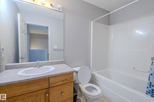 28 4350 23 Street, Edmonton, AB - Indoor Photo Showing Bathroom