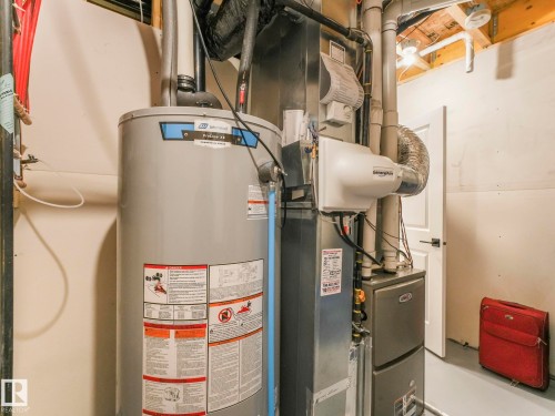 Utilities featuring gas water heater - 15 Elwyck Gate, Spruce Grove, AB - Indoor Photo Showing Basement
