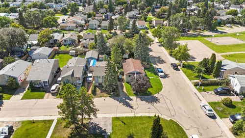 3 Gold Eye Drive, Devon, AB - Outdoor With View