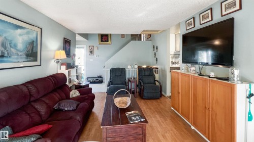 3 Gold Eye Drive, Devon, AB - Indoor Photo Showing Living Room