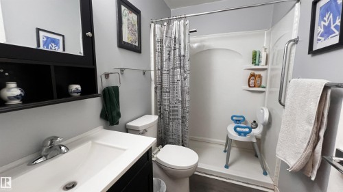 3 Gold Eye Drive, Devon, AB - Indoor Photo Showing Bathroom