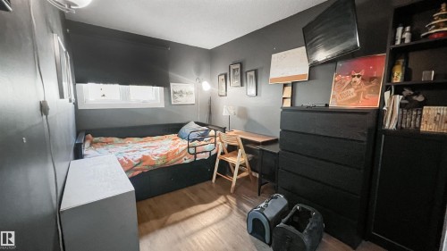 3 Gold Eye Drive, Devon, AB - Indoor Photo Showing Bedroom