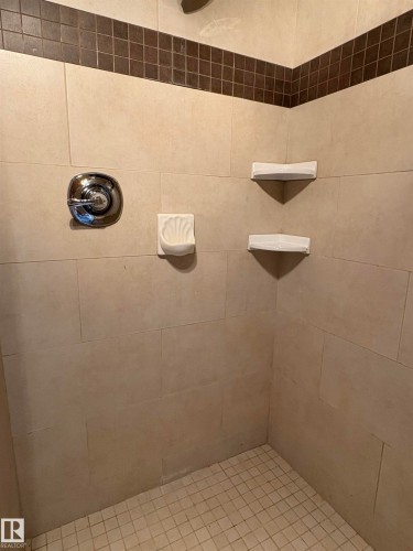 Full bathroom featuring tiled shower - B58018 Hiway 29, Rural St. Paul County, AB - Indoor Photo Showing Bathroom