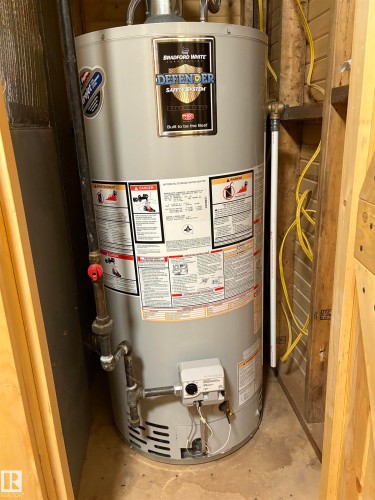 Utilities featuring gas water heater - B58018 Hiway 29, Rural St. Paul County, AB - Indoor Photo Showing Basement