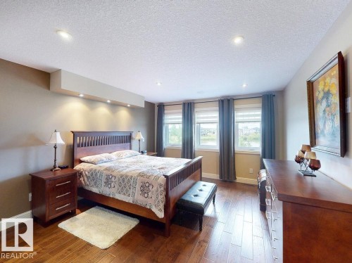 10617 174A Avenue, Edmonton, AB - Indoor Photo Showing Bedroom