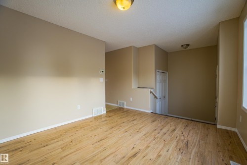 10 16777 91 Street, Edmonton, AB - Indoor Photo Showing Other Room