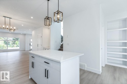 7906 75 Street, Edmonton, AB - Indoor