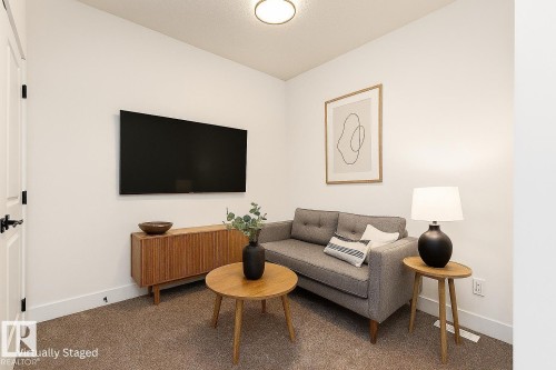 7906 75 Street, Edmonton, AB - Indoor