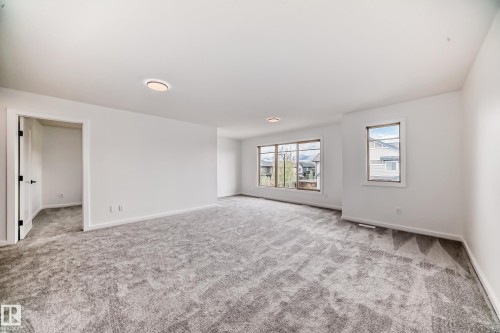 1401 Ainslie Wynd, Edmonton, AB - Indoor Photo Showing Other Room