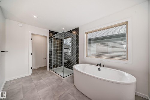 1401 Ainslie Wynd, Edmonton, AB - Indoor Photo Showing Bathroom