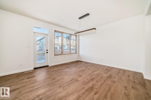 1365 Ainslie Wynd, Edmonton, AB - Indoor Photo Showing Other Room