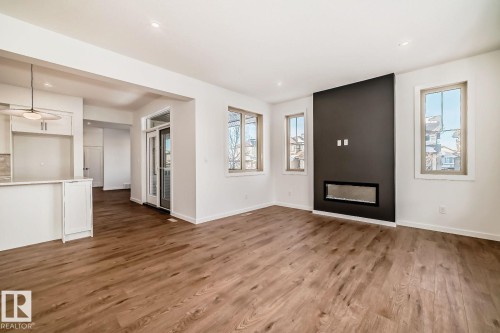 1365 Ainslie Wynd, Edmonton, AB - Indoor