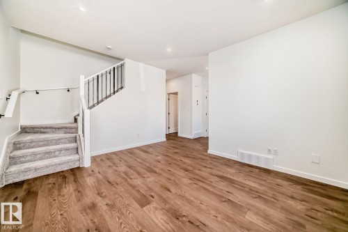 1365 Ainslie Wynd, Edmonton, AB - Indoor Photo Showing Other Room