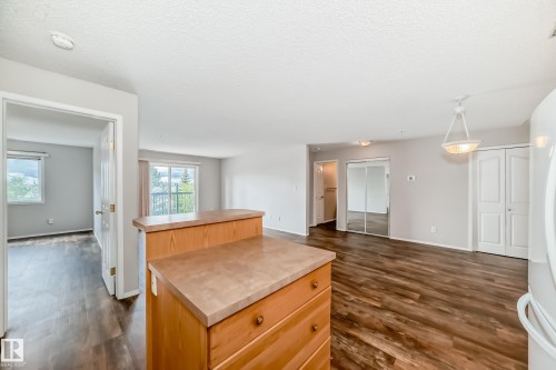 323 16303 95 Street, Edmonton, AB - Indoor