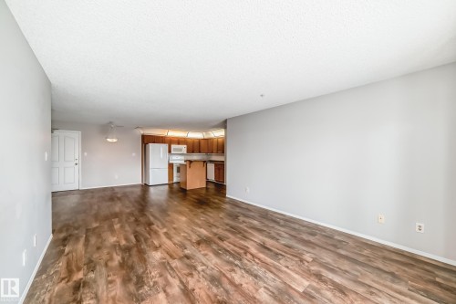 323 16303 95 Street, Edmonton, AB - Indoor