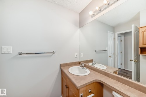 323 16303 95 Street, Edmonton, AB - Indoor Photo Showing Bathroom