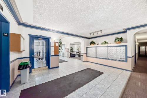 323 16303 95 Street, Edmonton, AB - Indoor Photo Showing Other Room