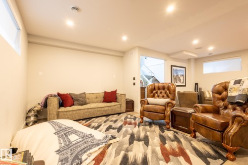 14027 91A Avenue, Edmonton, AB - Indoor