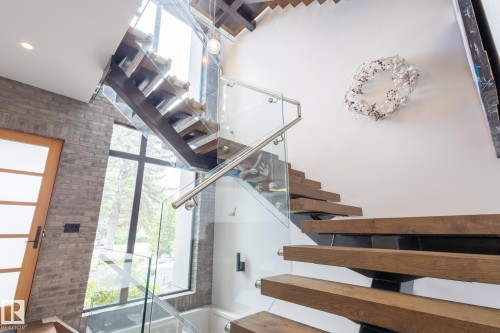 14027 91A Avenue, Edmonton, AB - Indoor Photo Showing Other Room