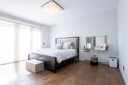 14027 91A Avenue, Edmonton, AB - Indoor Photo Showing Bedroom