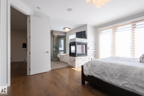 14027 91A Avenue, Edmonton, AB - Indoor Photo Showing Bedroom