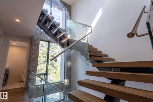 14027 91A Avenue, Edmonton, AB - Indoor Photo Showing Other Room