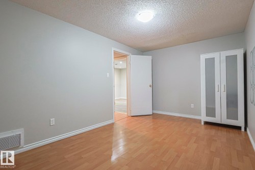 45 4610 17 Avenue, Edmonton, AB - Indoor Photo Showing Other Room