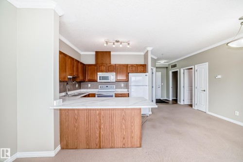 423 8528 82 Avenue, Edmonton, AB - Indoor Photo Showing Kitchen