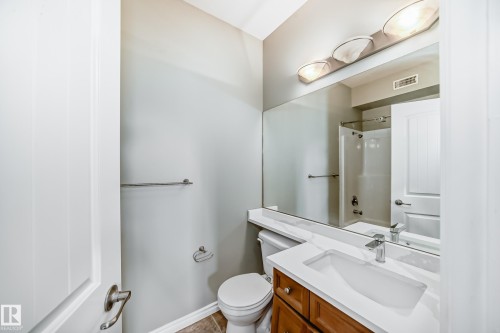 423 8528 82 Avenue, Edmonton, AB - Indoor Photo Showing Bathroom