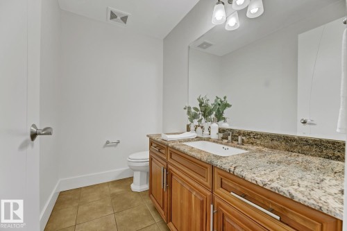 1900 10035 Saskatchewan Drive, Edmonton, AB - Indoor Photo Showing Bathroom