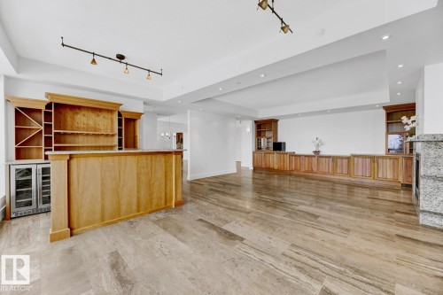 1900 10035 Saskatchewan Drive, Edmonton, AB - Indoor