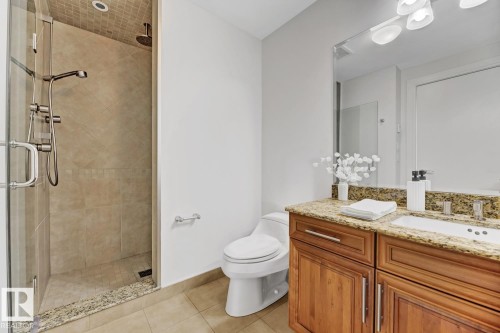 1900 10035 Saskatchewan Drive, Edmonton, AB - Indoor Photo Showing Bathroom