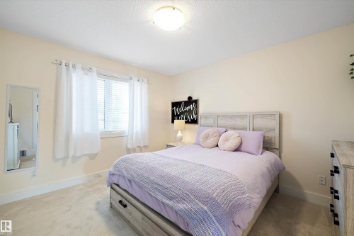 1644 Hector Road, Edmonton, AB - Indoor Photo Showing Bedroom