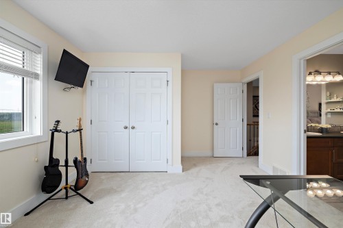 1644 Hector Road, Edmonton, AB - Indoor