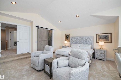 1644 Hector Road, Edmonton, AB - Indoor Photo Showing Bedroom