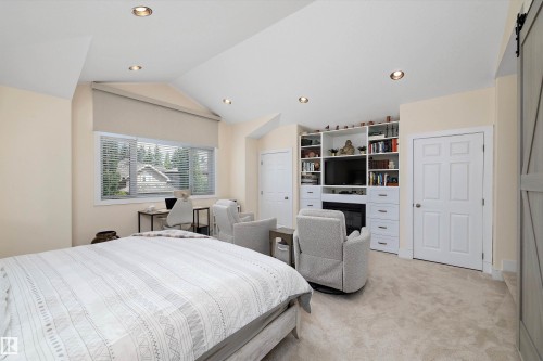 1644 Hector Road, Edmonton, AB - Indoor Photo Showing Bedroom