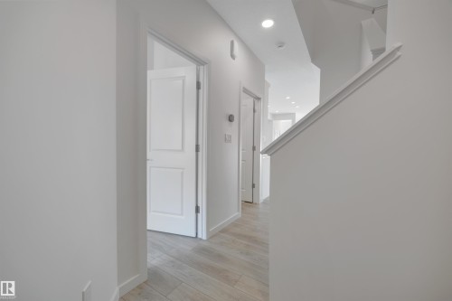 2275 Alces Drive, Edmonton, AB - Indoor Photo Showing Other Room