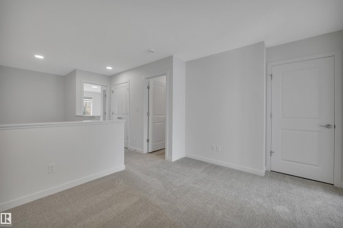 2275 Alces Drive, Edmonton, AB - Indoor Photo Showing Other Room