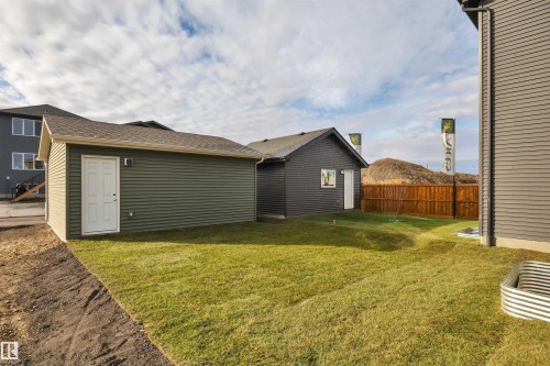 2275 Alces Drive, Edmonton, AB - Outdoor