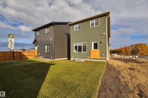 2275 Alces Drive, Edmonton, AB - Outdoor