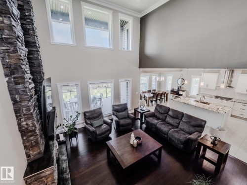1606 Adamson Close, Edmonton, AB - Indoor Photo Showing Living Room