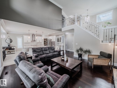 1606 Adamson Close, Edmonton, AB - Indoor Photo Showing Living Room