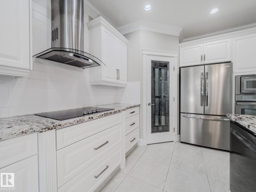 1606 Adamson Close, Edmonton, AB - Indoor Photo Showing Kitchen With Upgraded Kitchen